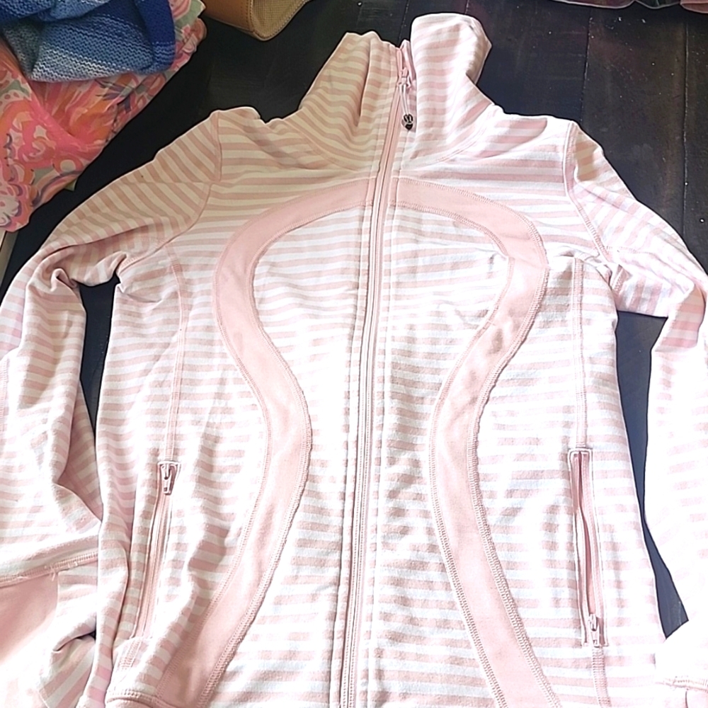 Lululemon sweatshirt size 2